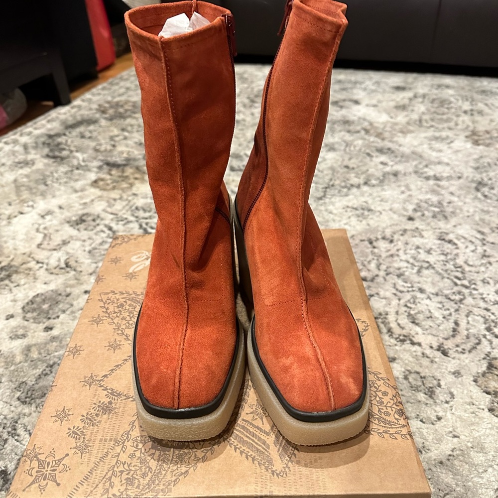 FREE PEOPLE GIGI ANKLE BOOTS -SIZE 38/8 - NEW IN BOX - Picture 8 of 8